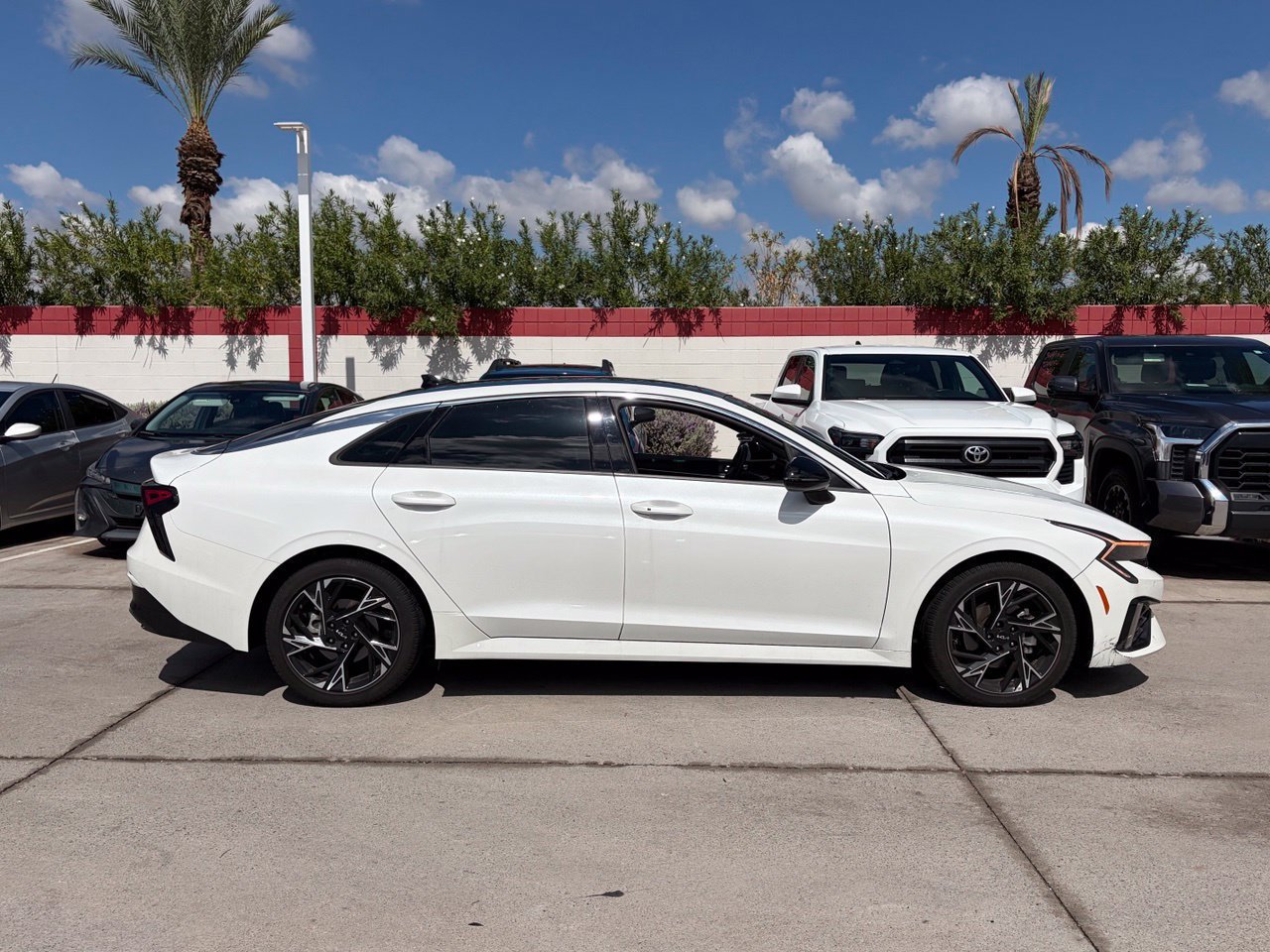 Used 2025 Kia K5 GT-Line w/ GT-Line Premium Package FWD image 3