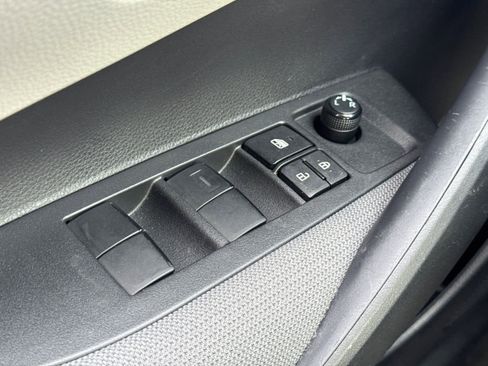Used 2022 Toyota Corolla LE image 23