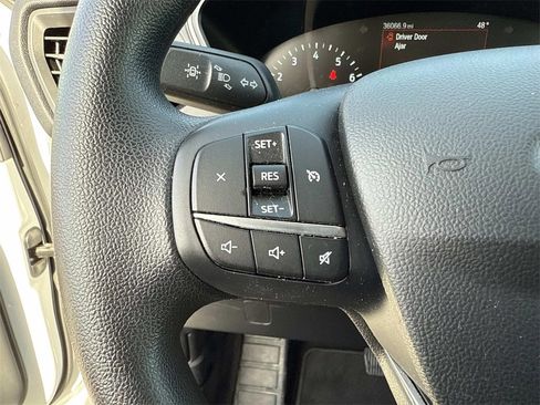 Used 2020 Ford Escape SE image 15