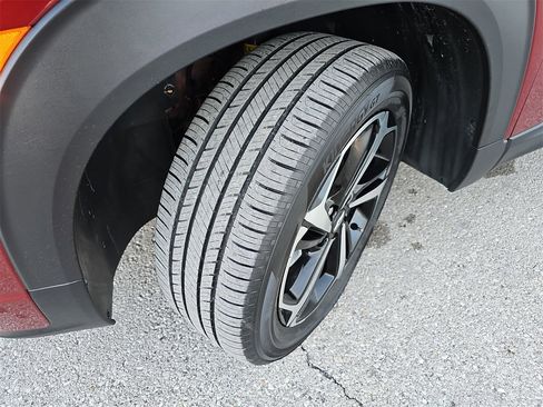 Certified 2023 Chevrolet TrailBlazer RS w/ Sun and Liftgate Package image 32