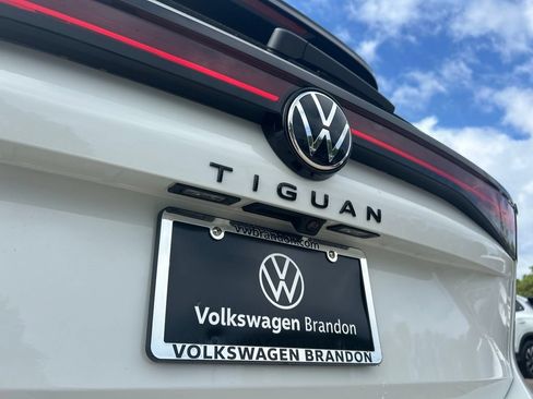 New 2026 Volkswagen Tiguan SE R-Line FWD image 46