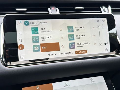 Used 2023 Land Rover Range Rover Evoque R-Dynamic SE AWD/4WD image 24