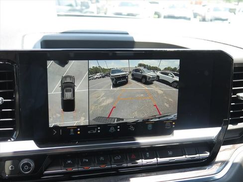 Used 2023 Chevrolet Silverado 1500 LTZ w/ LTZ Convenience Package II AWD/4WD image 13