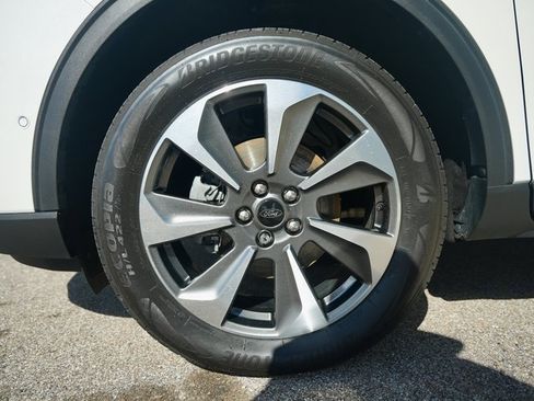 Used 2024 Ford Escape Platinum w/ Premium Technology Package image 35