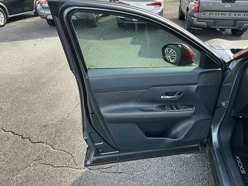 New 2026 Nissan Kicks SV image 11