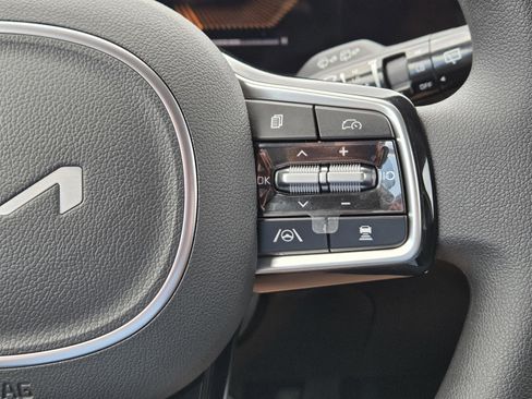 New 2025 Kia Sorento LX image 23