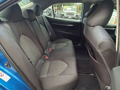 Used 2019 Toyota Camry LE image 15