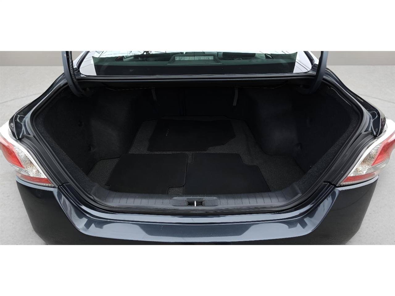 Used 2014 Nissan Altima 2.5 SL w/ Moonroof Package FWD image 23