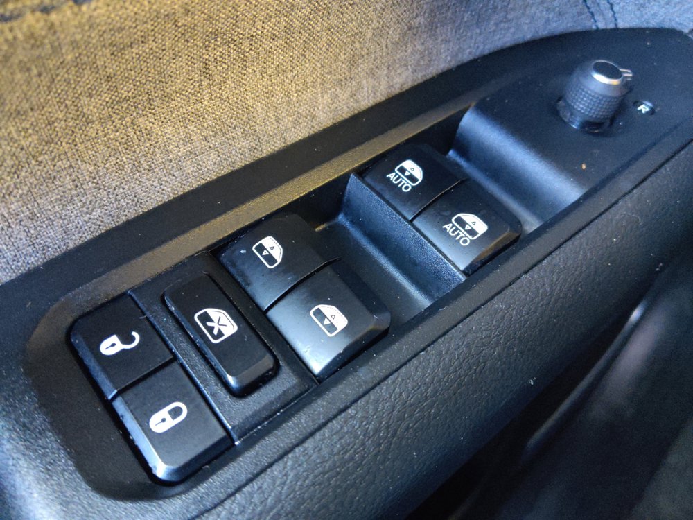 Used 2023 Jeep Compass Latitude AWD/4WD image 27