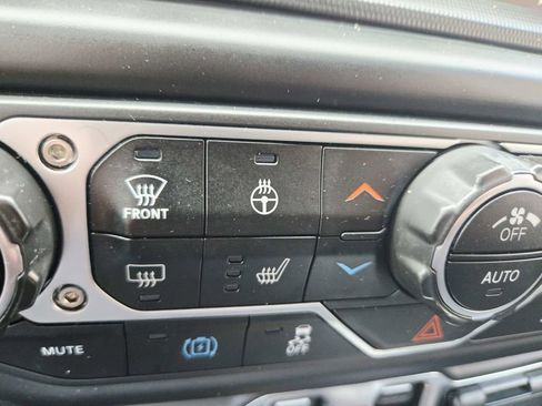 Used 2023 Jeep Wrangler Unlimited Sahara w/ Cold Weather Group image 36