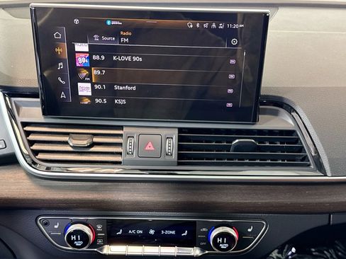 Used 2024 Audi Q5 e Premium Plus image 15