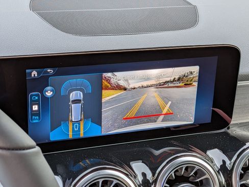 New 2026 Mercedes-Benz GLB 250 image 25