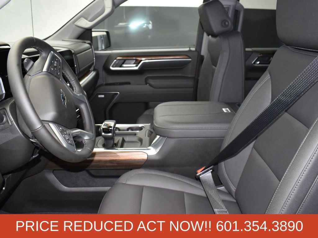 Used 2026 Chevrolet Silverado 1500 RST w/ All Star Edition Plus AWD/4WD image 13
