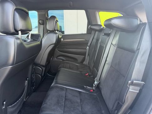 Used 2018 Jeep Grand Cherokee Altitude AWD/4WD image 22