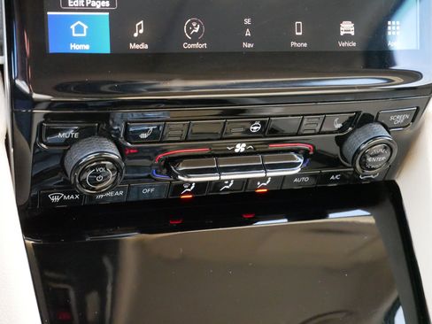 Used 2021 Jeep Grand Cherokee L Limited image 23