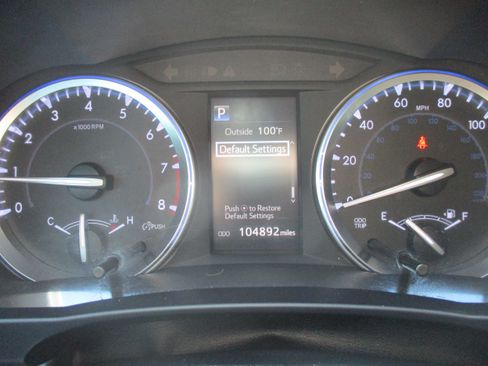 Used 2017 Toyota Highlander SE w/ Carpet Mat Package AWD/4WD image 20