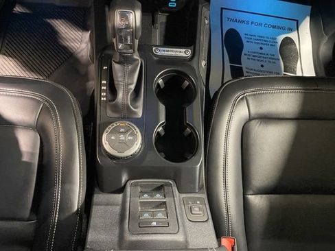 Certified 2025 Ford Bronco Outer Banks AWD/4WD image 38
