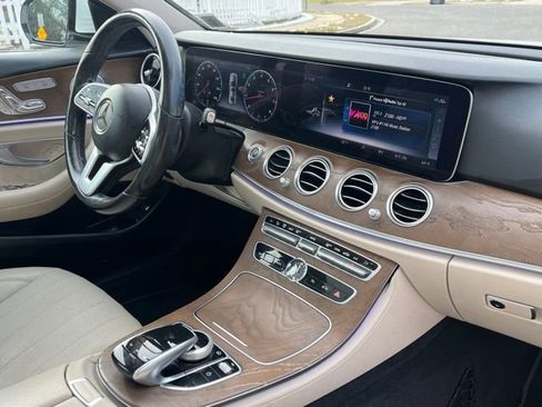 Used 2020 Mercedes-Benz E 350 4MATIC Sedan image 25