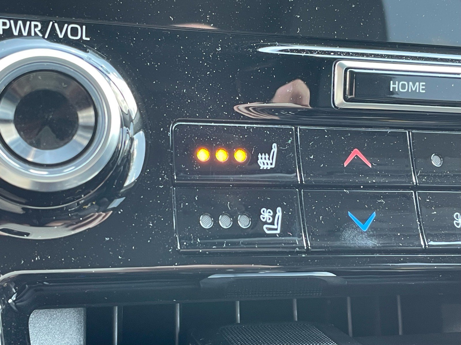 Used 2020 Toyota Highlander Limited FWD image 11