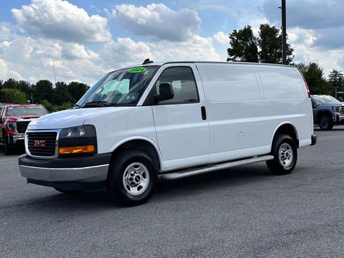 Used 2024 GMC Savana 2500 w/ Driver Convenience Package RWD image 2