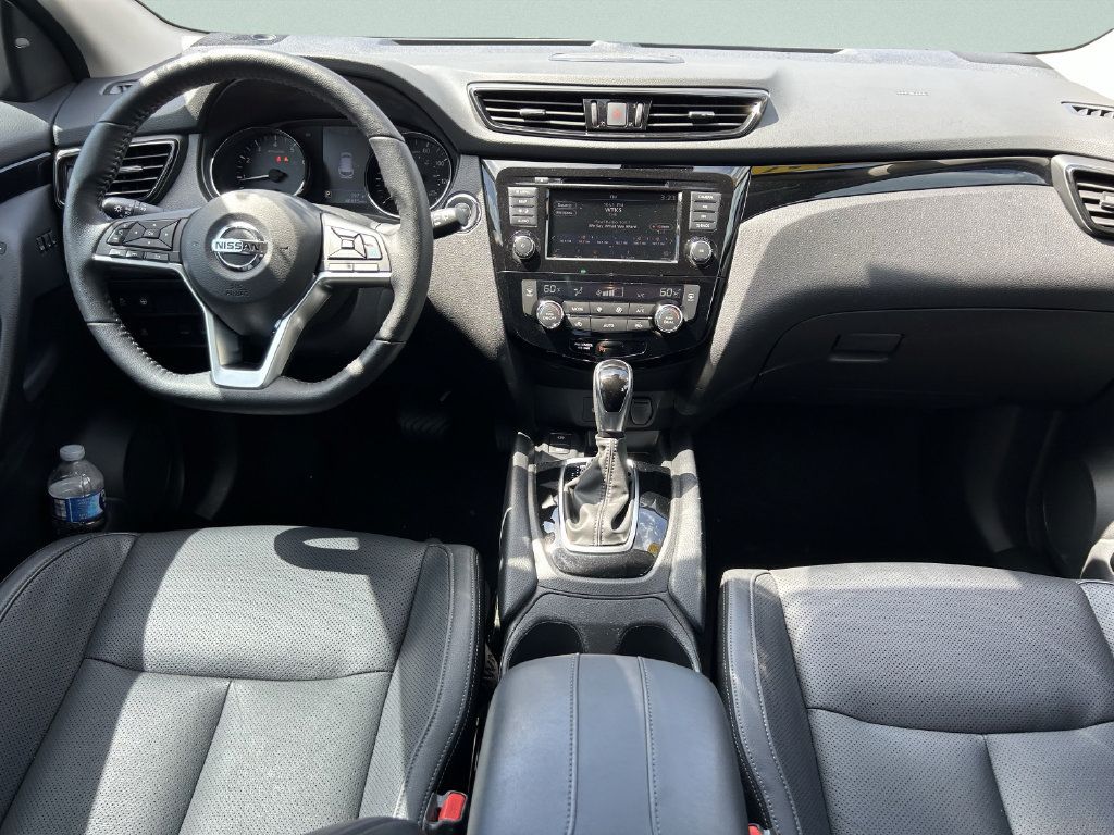 Used 2021 Nissan Rogue Sport SL w/ Premium Package FWD image 17