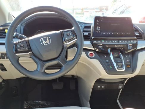 Used 2025 Honda Odyssey EX-L image 16