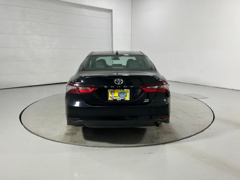Used 2022 Toyota Camry LE AWD/4WD image 29