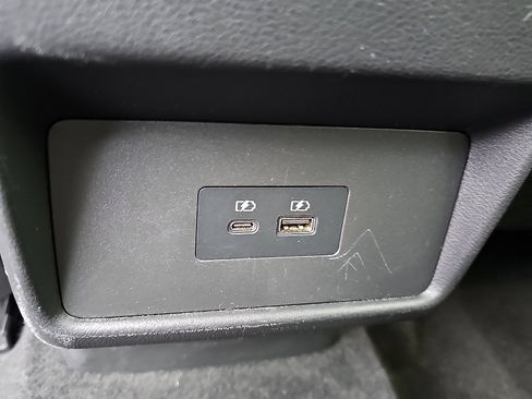 Certified 2023 Nissan Rogue SV image 11