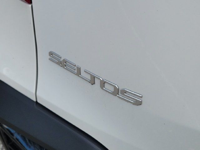 Used 2024 Kia Seltos EX AWD/4WD image 6