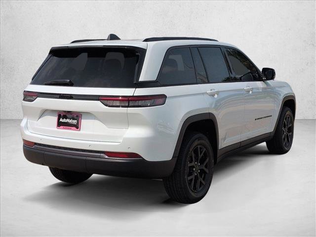 New 2026 Jeep Grand Cherokee Altitude RWD image 2