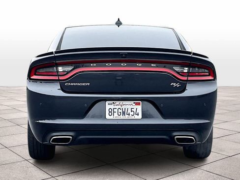 Used 2018 Dodge Charger R/T w/ Plus Group image 7