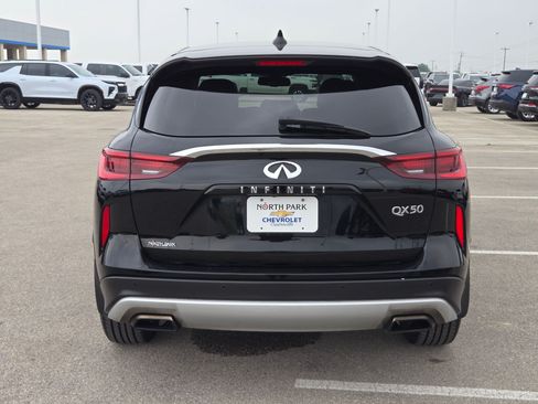 Used 2022 INFINITI QX50 Pure FWD image 4