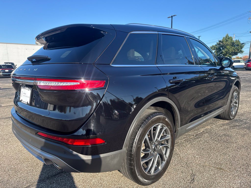 Used 2022 Lincoln Corsair AWD w/ Equipment Group 101A image 3