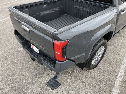 Certified 2025 Toyota Tacoma Limited image 22