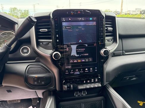 New 2026 RAM 2500 Big Horn AWD/4WD image 12