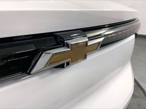 Used 2025 Chevrolet Equinox EV LT FWD image 29