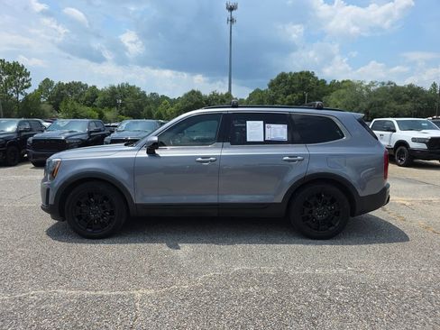 Used 2021 Kia Telluride SX w/ Nightfall Edition Package AWD/4WD image 3