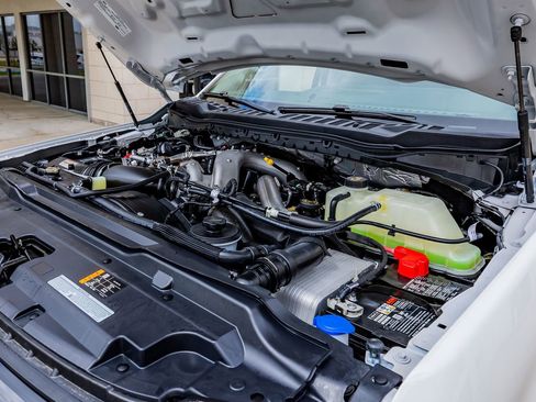 Used 2026 Ford F250 Lariat w/ Black Appearance Package image 40