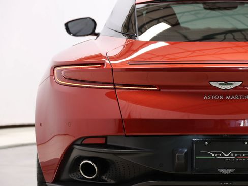 Used 2018 Aston Martin DB11 V12 RWD image 49