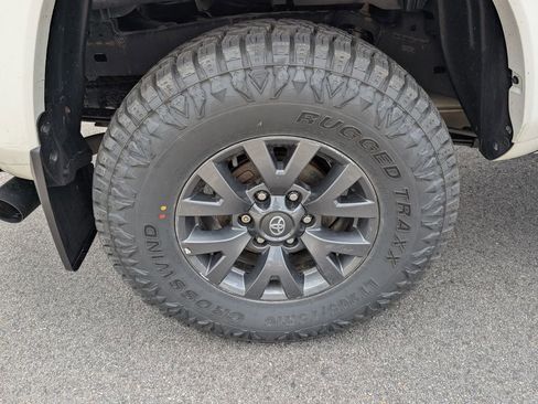 Used 2023 Toyota Tacoma SR5 RWD image 12