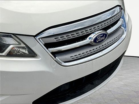 Used 2012 Ford Taurus SE FWD image 32
