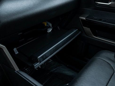 Used 2024 Toyota Tundra Limited image 18