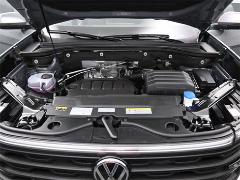 New 2026 Volkswagen Atlas Cross Sport SE image 15