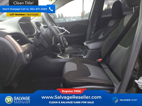Used 2016 Jeep Cherokee Sport image 9