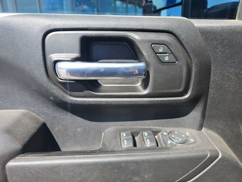 Used 2020 Chevrolet Silverado 2500 Custom w/ Custom Value Package AWD/4WD image 15