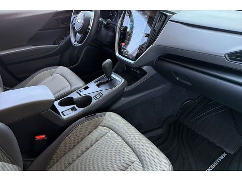 Used 2024 Subaru Crosstrek 2.0i Premium AWD/4WD image 18
