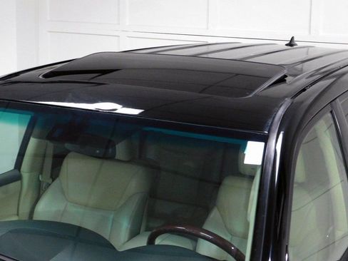 Used 2013 Lexus LX 570 570 w/ Luxury Pkg w/Pre-crash image 23