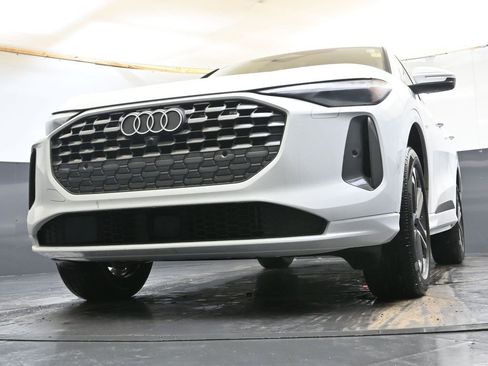 Used 2025 Audi Q5 Premium Plus w/ Premium Plus image 37