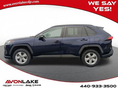 Used 2021 Toyota RAV4 XLE image 3