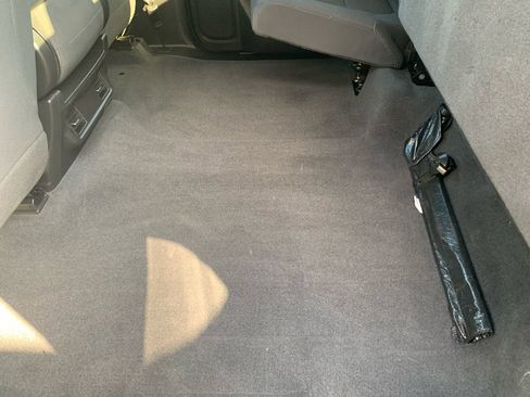 Used 2021 Chevrolet Silverado 2500 Custom w/ Custom Value Package image 21